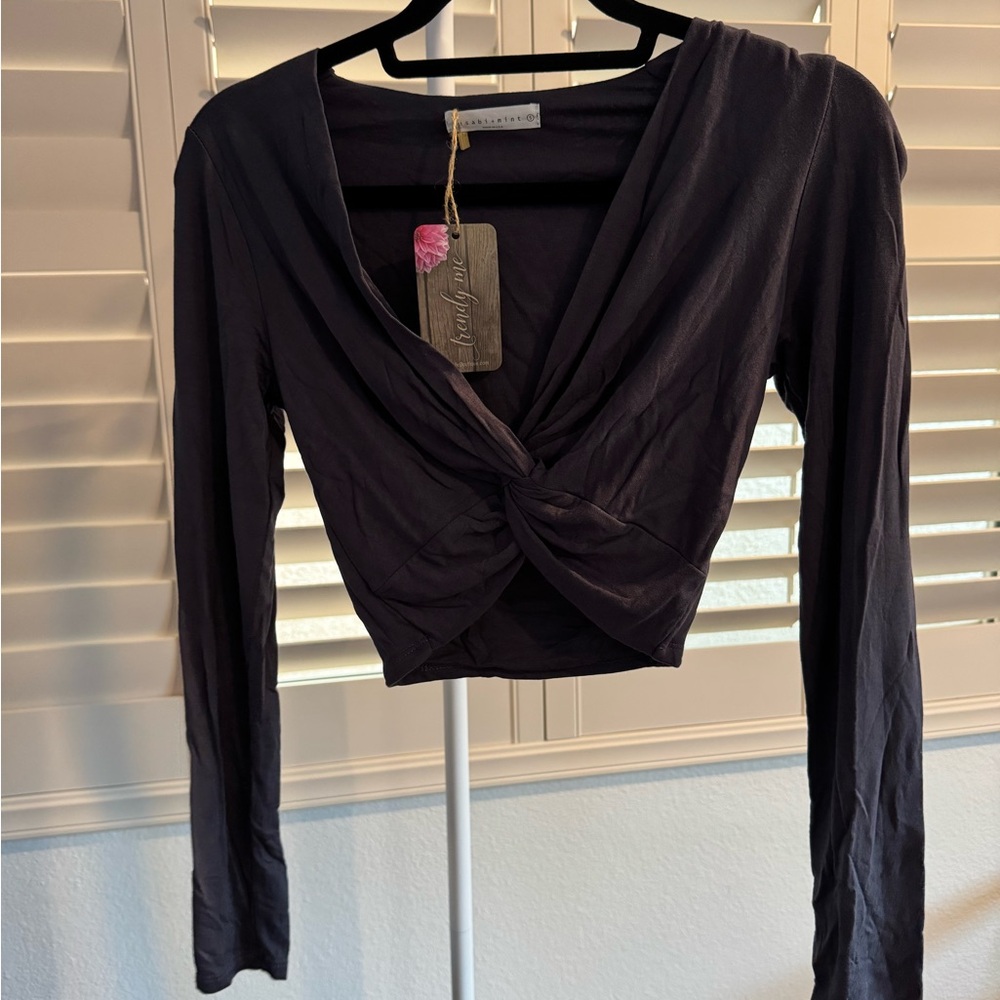 Black Long-Sleeve Twist Front Top